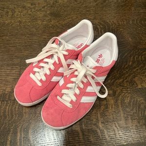 Addidas gazelles pink!!